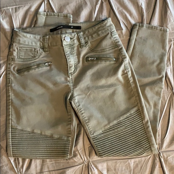 ⚠️SOLD⚠️ Olive Moto Jeans - Picture 3 of 4